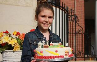 Поздравление с днем рождения (13 лет) девочке
